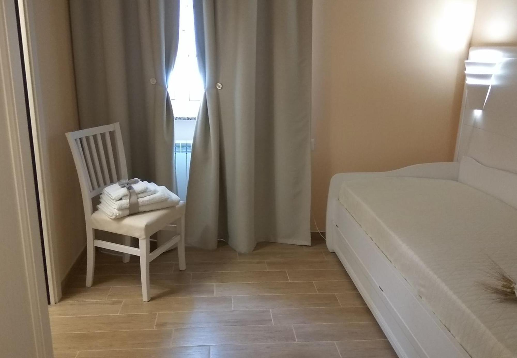 Bed and Breakfast Le Camelie Джиноза-Марина Номер фото