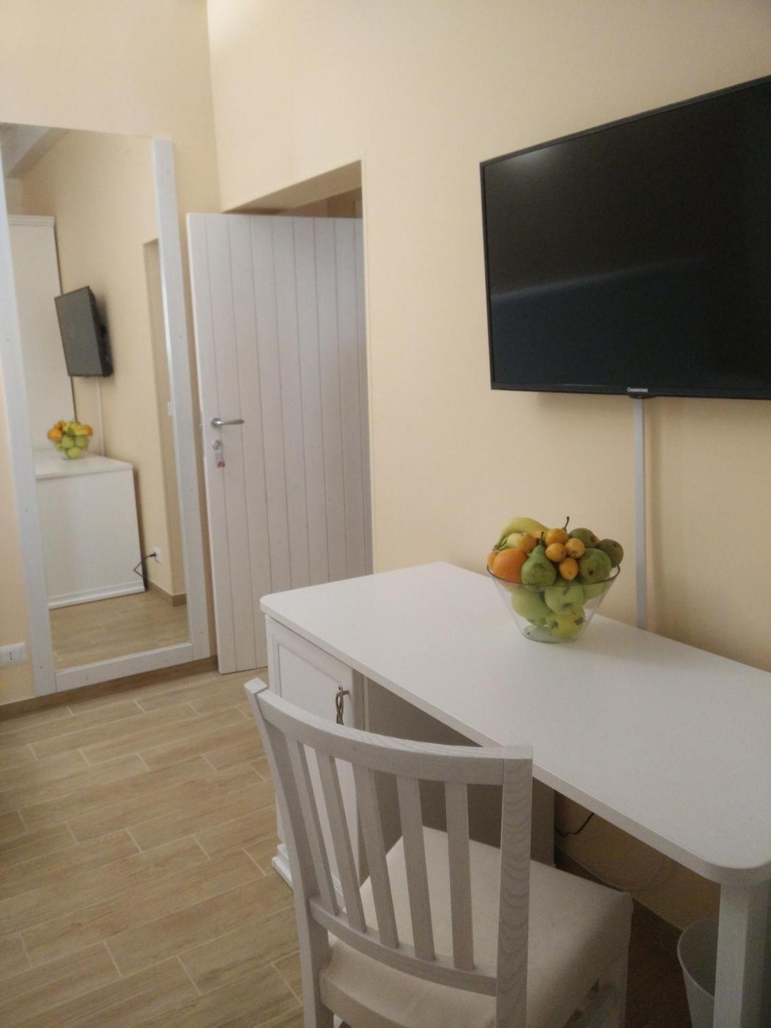 Bed and Breakfast Le Camelie Джиноза-Марина Номер фото